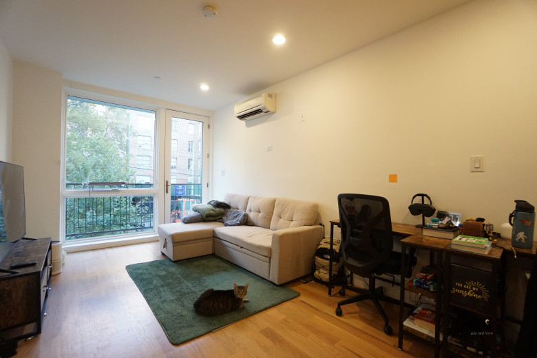676 New York Ave, Apt 2E Image 8
