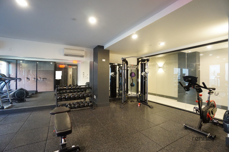 676 New York Ave, Apt 2E Image 10