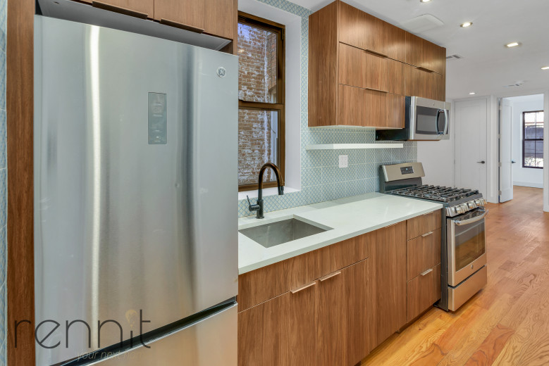 1675 Palmetto St, Apt 2L Image 2