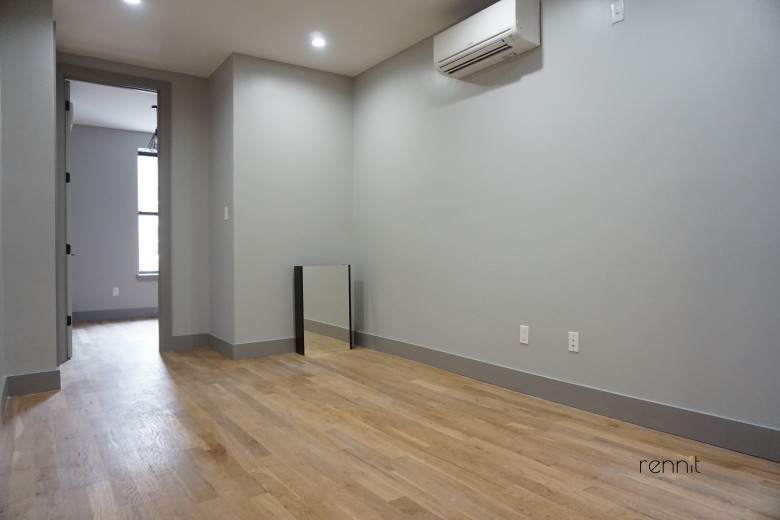 1716 Woodbine St, Apt 3L Image 3