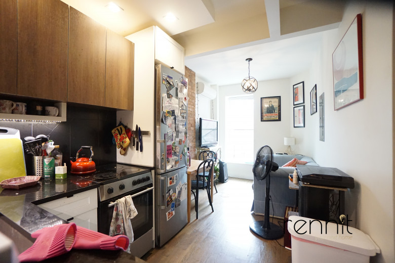 816 St Johns Pl, Apt 3R Image 10