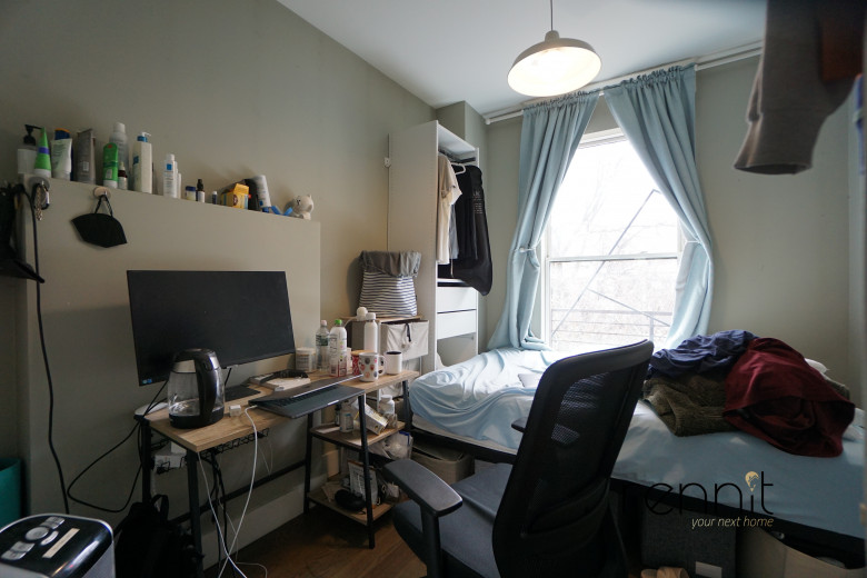 816 St Johns Pl, Apt 3R Image 16