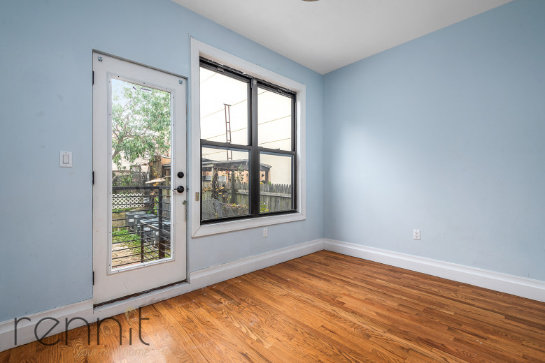 1622 Summerfield St, Apt 1L Image 9