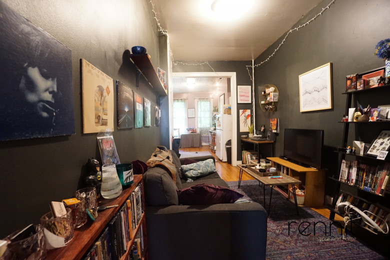 262 Jefferson St, Apt 2R Image 2