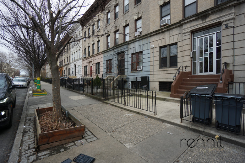 1300 Sterling Pl, Apt 1R Image 10
