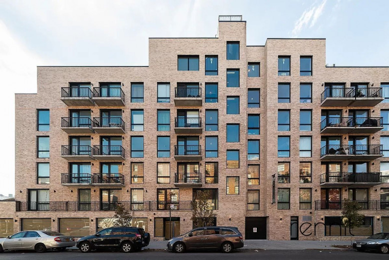 676 New York Ave, Apt 4B Image 12