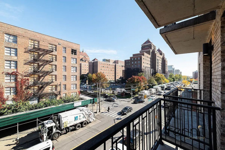 676 New York Ave, Apt 4B Image 3