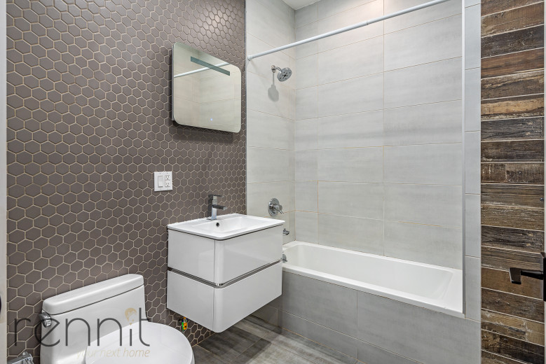 1031 Montgomery St, Apt 1F Image 6