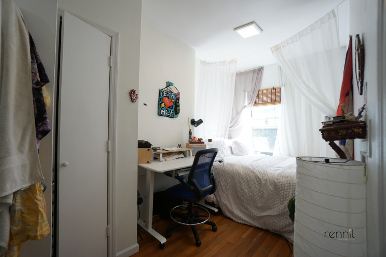 879 Park Ave, Apt 2 Image 16