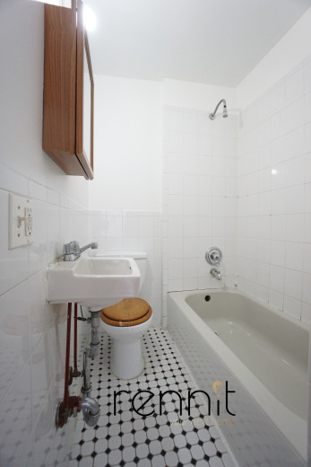 879 Park Ave, Apt 2 Image 7