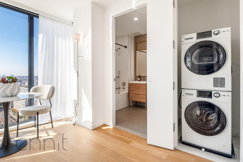 375 Dean St, Apt 1705 Image 7