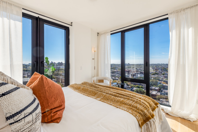 375 Dean St, Apt 1705 Image 9