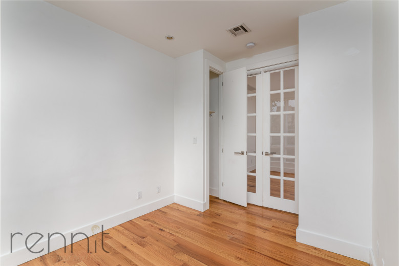 869 Park Ave, Apt 4H Image 9