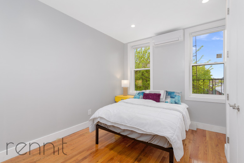 217 Ralph Ave, Apt 4L Image 6