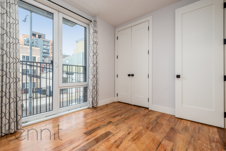 100 Suydam St, Apt 2B Image 4