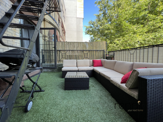 814 St Johns Pl, Apt 2F Image 11