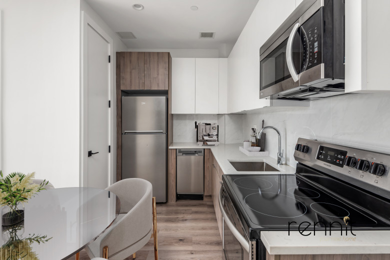 125 Kings Hwy, Apt 5I Image 2