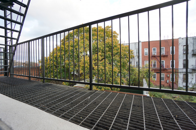 1620 Prospect Pl, Apt 2R Image 6