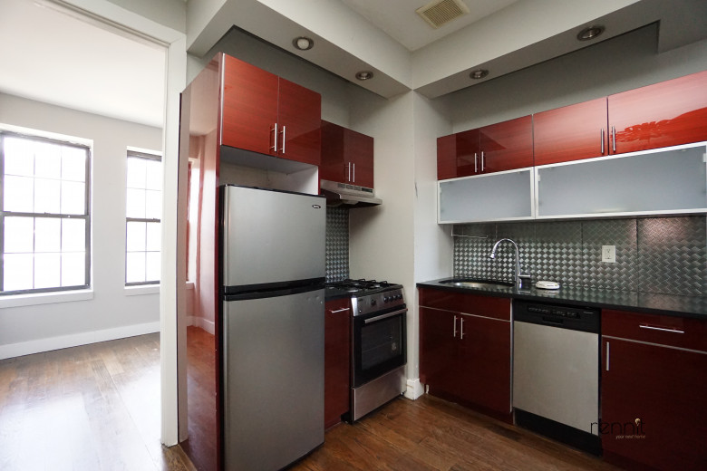 119 Linden St, Apt 2 Image 3