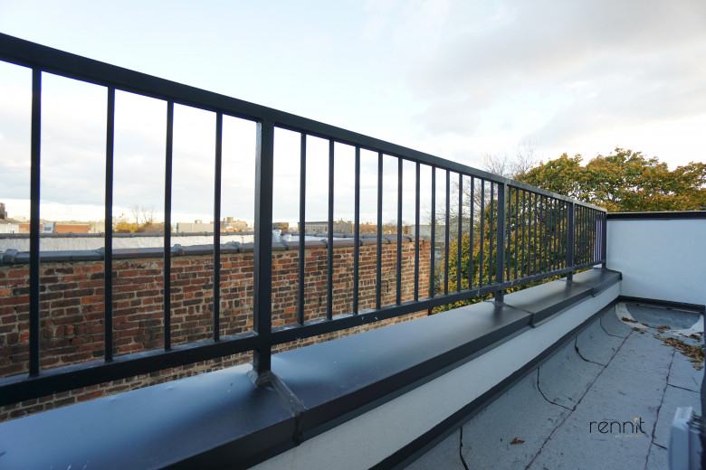 1620 Prospect Pl, Apt 3R Image 2