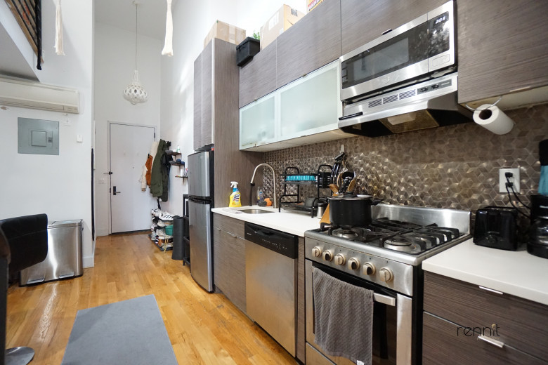 336 Chauncey St, Apt 3D Image 1