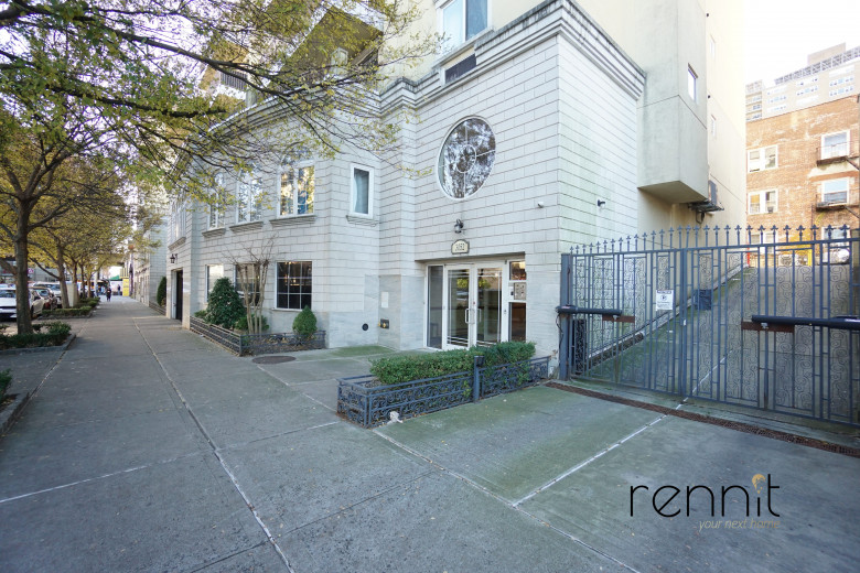 3052 Brighton 1st St, Apt 8C Image 14