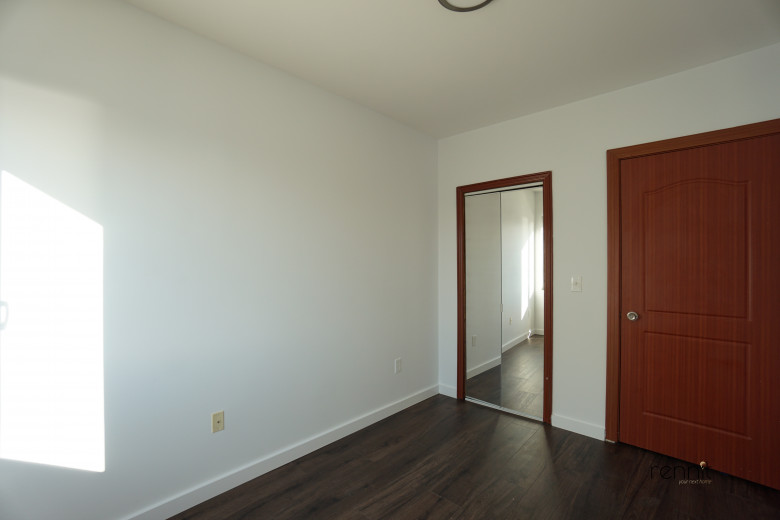 3052 Brighton 1st St, Apt 8C Image 6