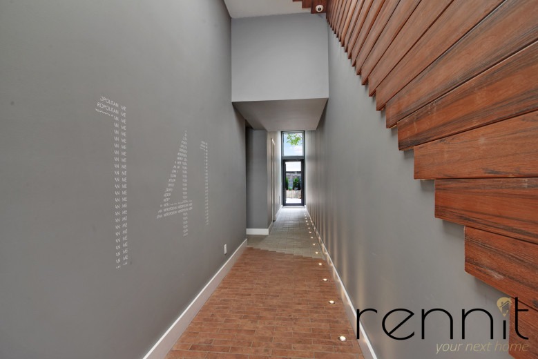 141 Metropolitan Ave, Apt 4A Image 9