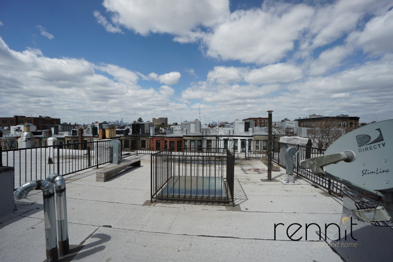 1689 Gates Ave, Apt 1Left Image 18