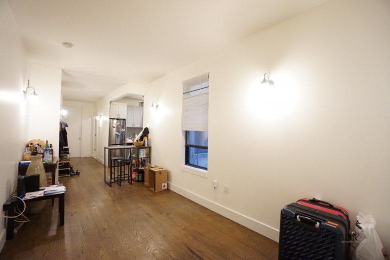 1689 Gates Ave, Apt 1Left Image 7