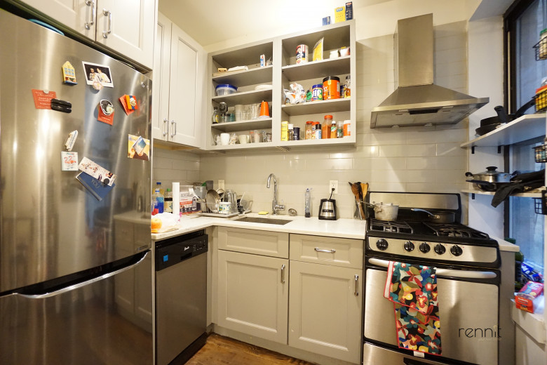 1689 Gates Ave, Apt 1Left Image 8