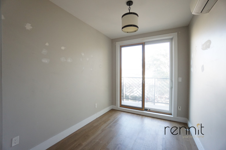 762 East 32nd St, Apt 2A Image 9