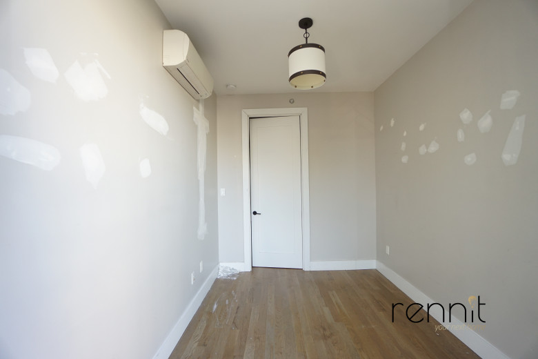 762 East 32nd St, Apt 2A Image 10