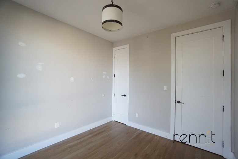 762 East 32nd St, Apt 2A Image 17