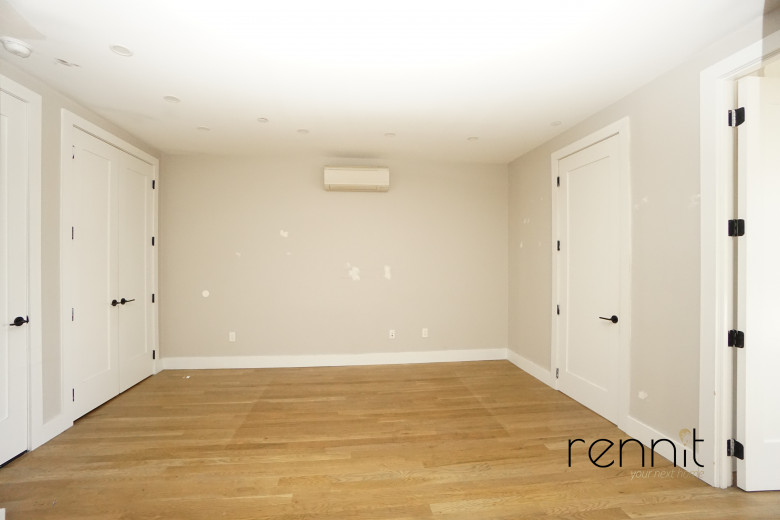 762 East 32nd St, Apt 2A Image 8