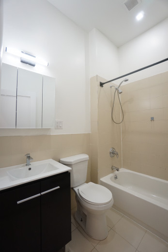 818 Marcy Ave, Apt 3A Image 6