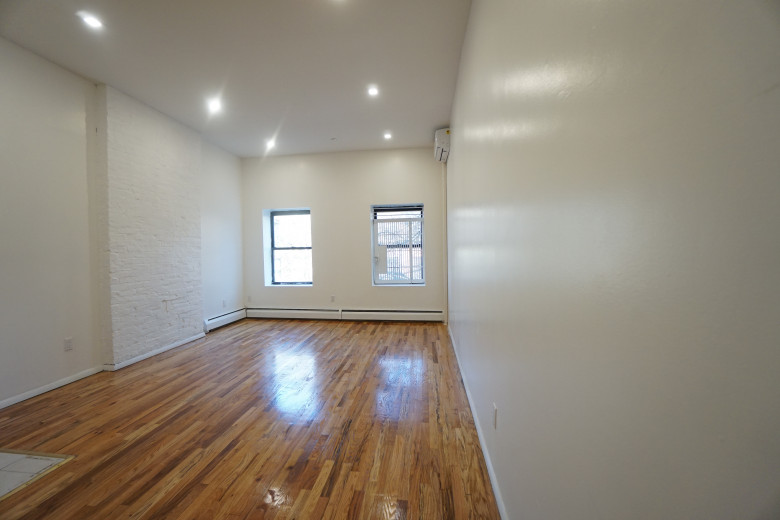 818 Marcy Ave, Apt 3A Image 8