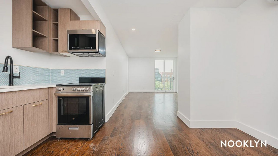 1620 New York Ave, Apt 5D Image 1