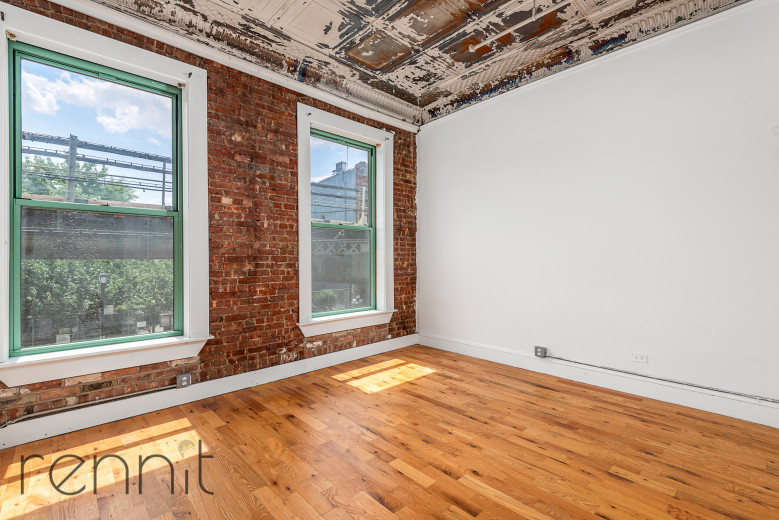 1093 Putnam Ave, Apt C Image 3