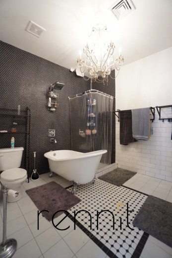 1093 Putnam Ave, Apt C Image 22