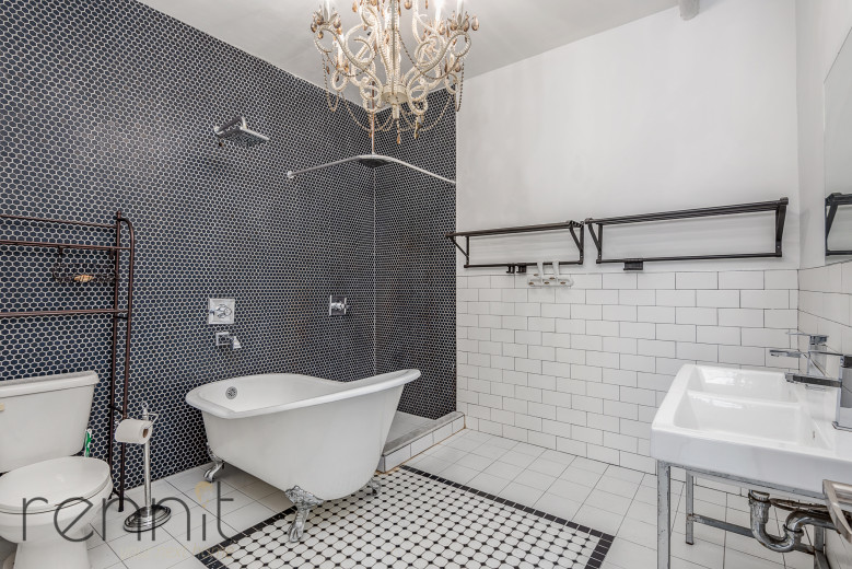 1093 Putnam Ave, Apt C Image 5