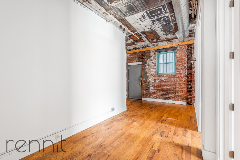 1093 Putnam Ave, Apt C Image 6