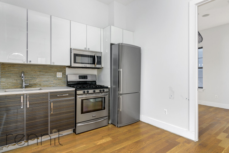 146 Wyckoff Ave, Apt 3R Image 4