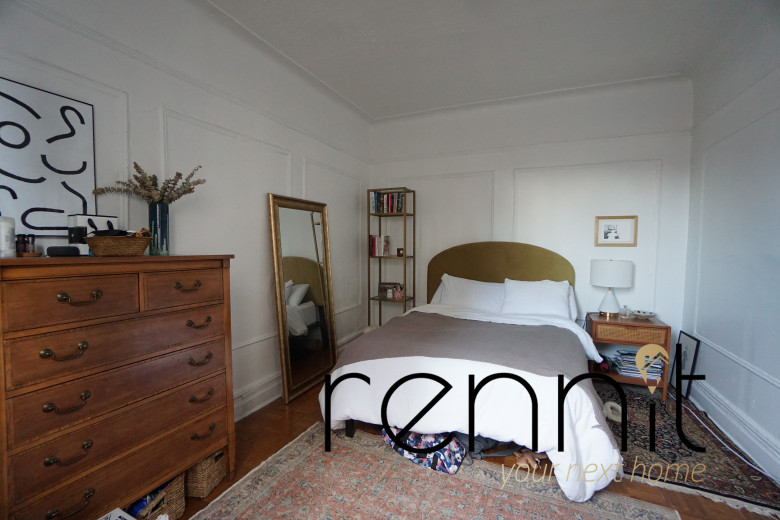 370 Bedford Ave, Apt 10 Image 6