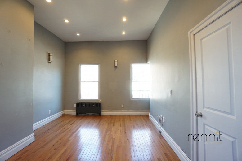 695 Flushing Ave, Apt 3L Image 12