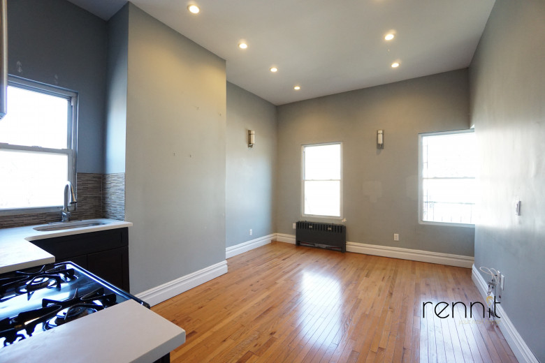 695 Flushing Ave, Apt 3L Image 5