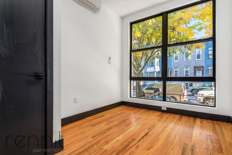 1165 Greene Ave, Apt 1 Image 3