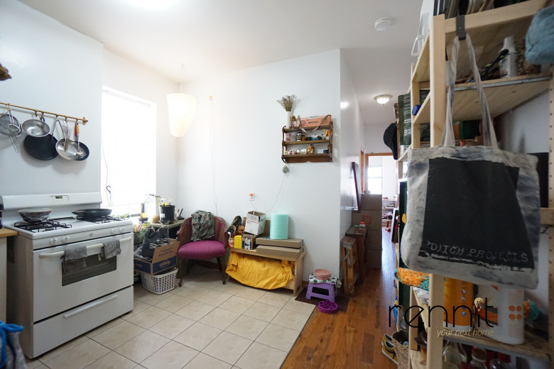 327 43rd St, Apt 14 Image 3