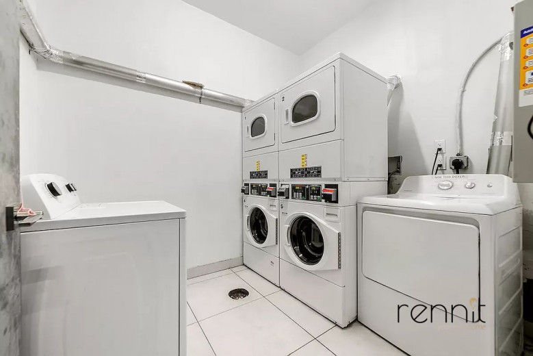 676 New York Ave, Apt 2B Image 17