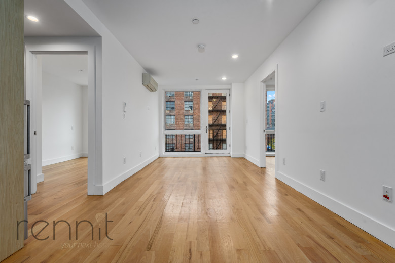 676 New York Ave, Apt 2B Image 3